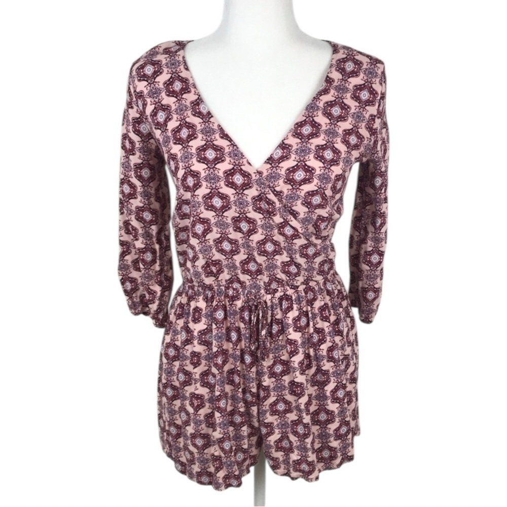 Hollister Co Printed Romper Size M